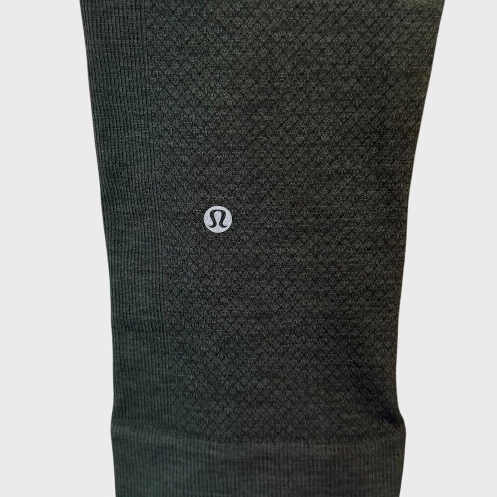 Lululemon Seamlessly Street Crop Capri Legging Green Women's 2 Athletic Yoga Gym - Picture 8 of 10